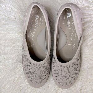 Bzees Taupe Fusion Sparkle Sequins Shoes  Slip ons 8.5